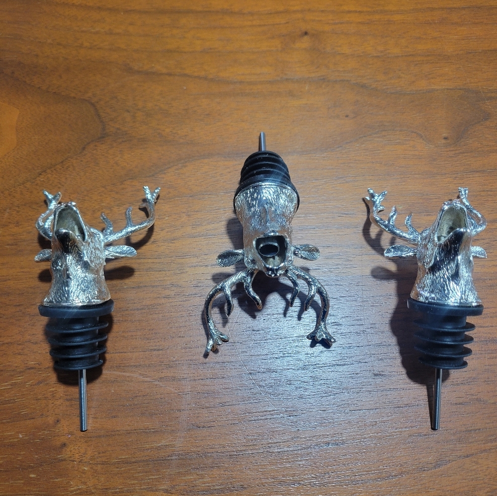 Silver Deer Wine Bottle Pourers